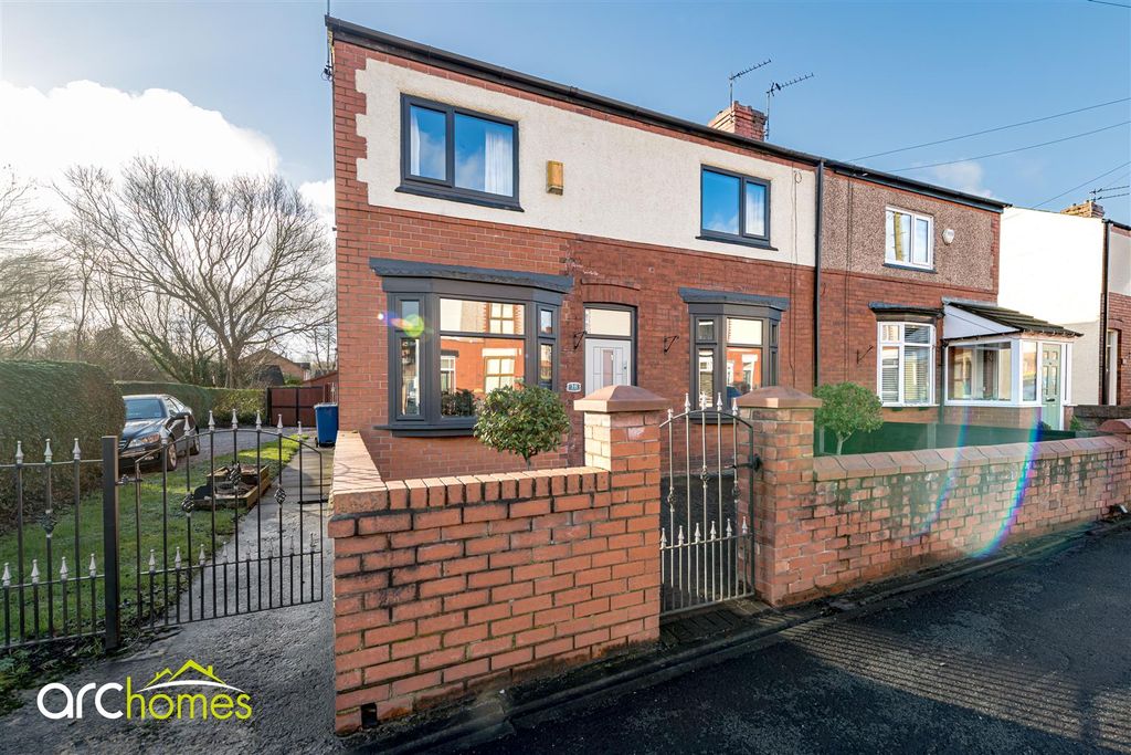 Property photo 1 of 40 Lovers-38.Jpg