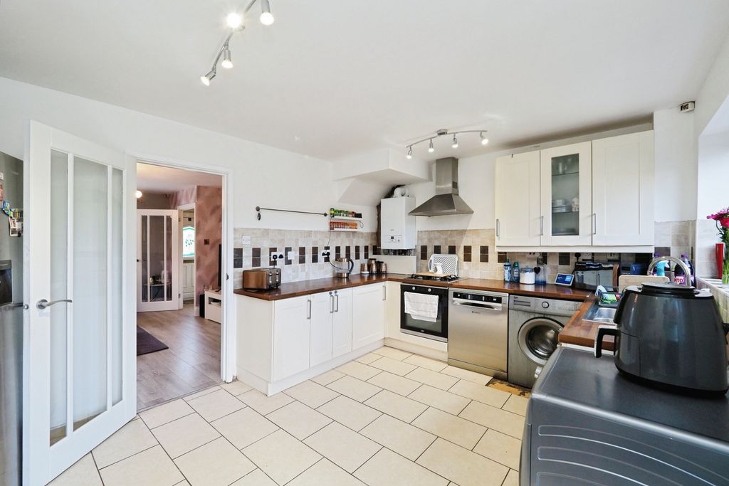 Property photo 2 of 20 Img_3343