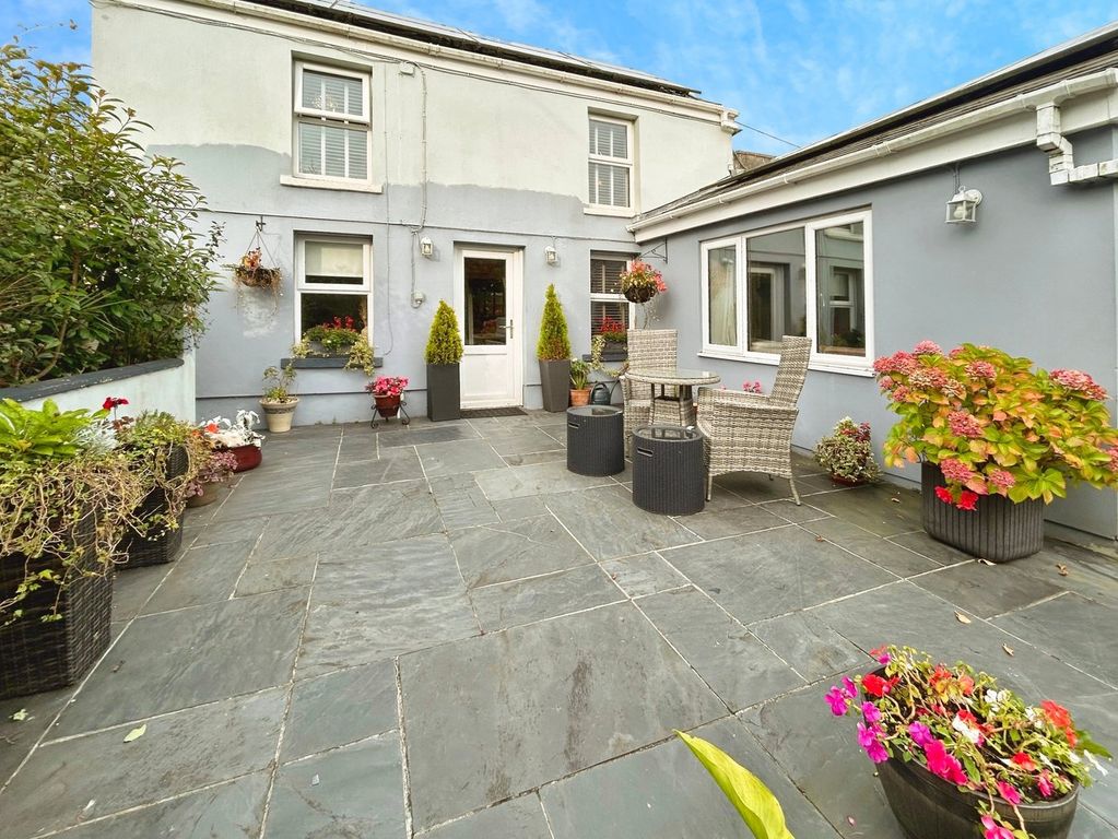 Property photo 1 of 22