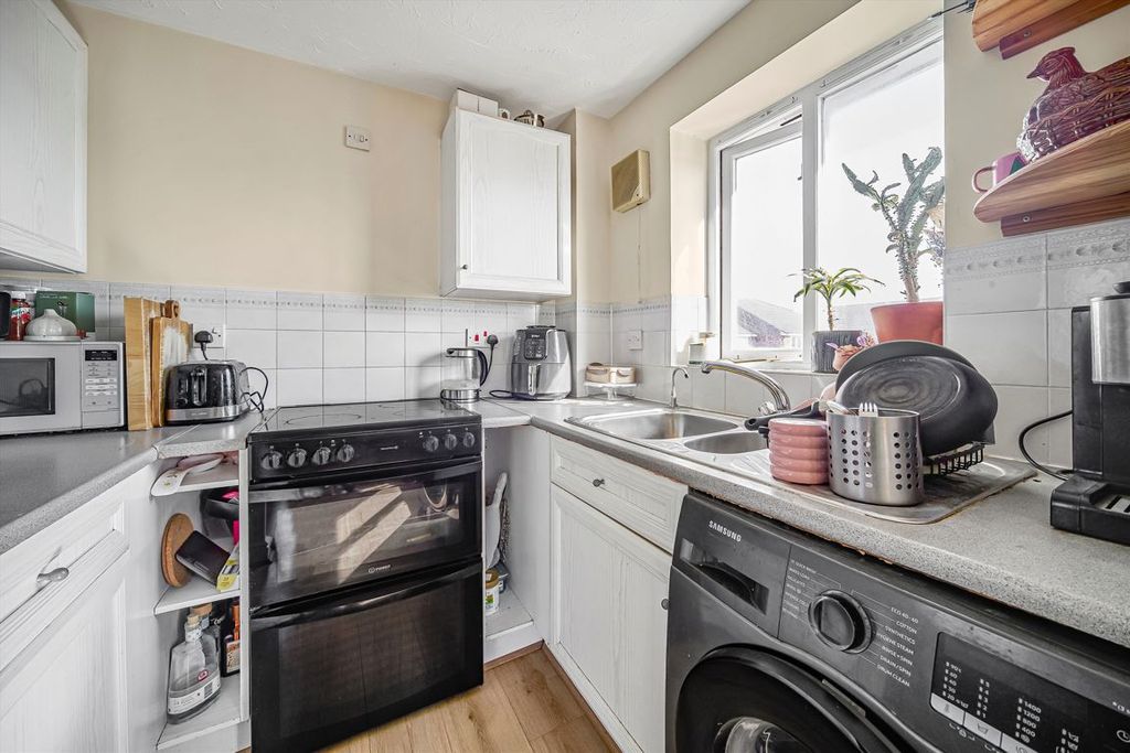 Property photo 3 of 4