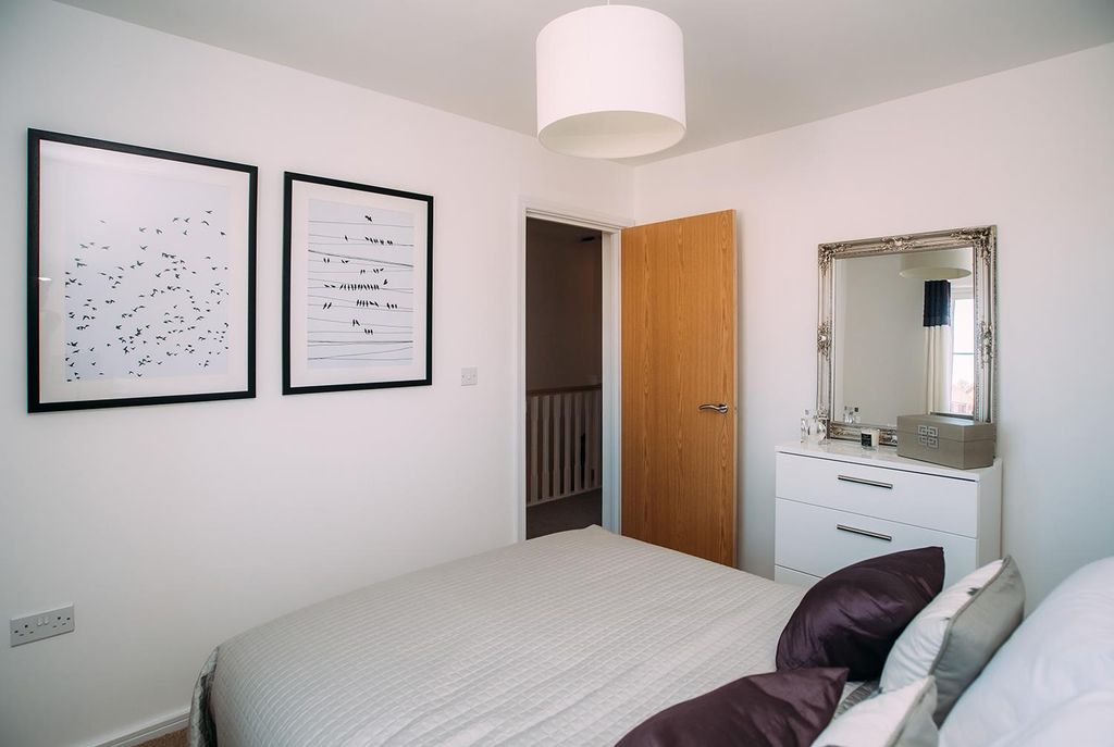Property photo 2 of 15 Bedroom 4.Jpg