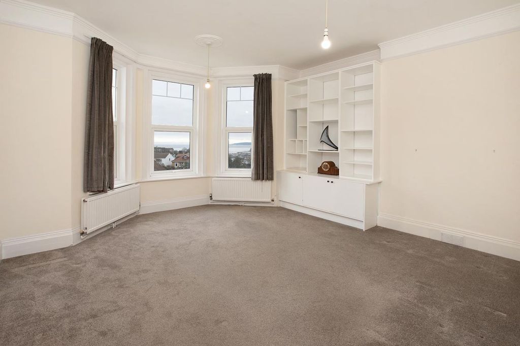 Property photo 2 of 10 Living Room