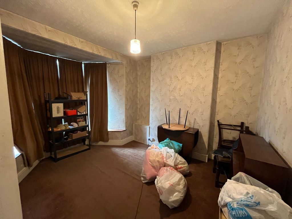 3 bed terraced house for salePark Place, Bargoed CF81 photo 4