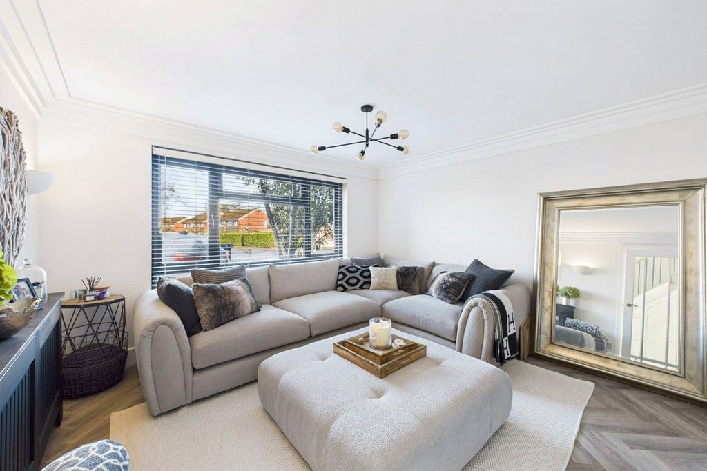 Property photo 2 of 15 Picture No. 16