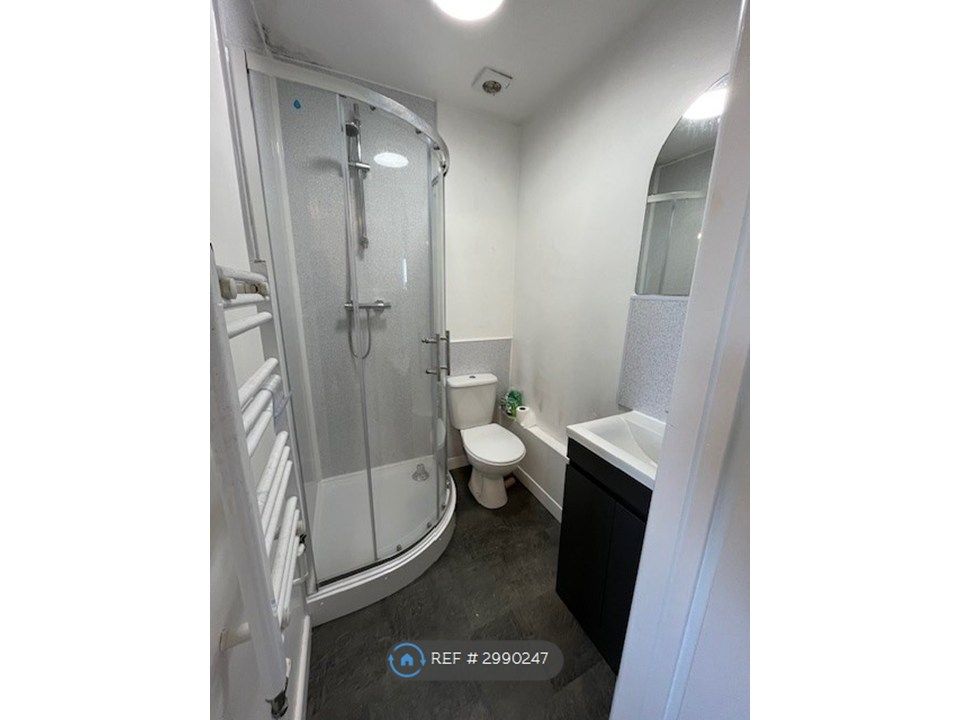 Property photo 3 of 3