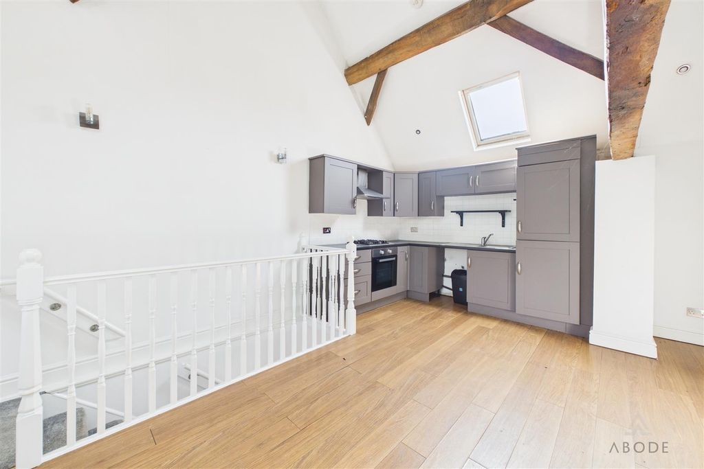Property photo 3 of 14 Cam04047G0-Pr0140-Still007.Jpg