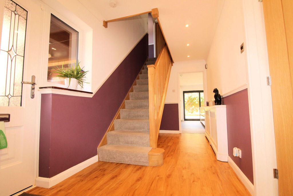 Property photo 3 of 23 Img_2909