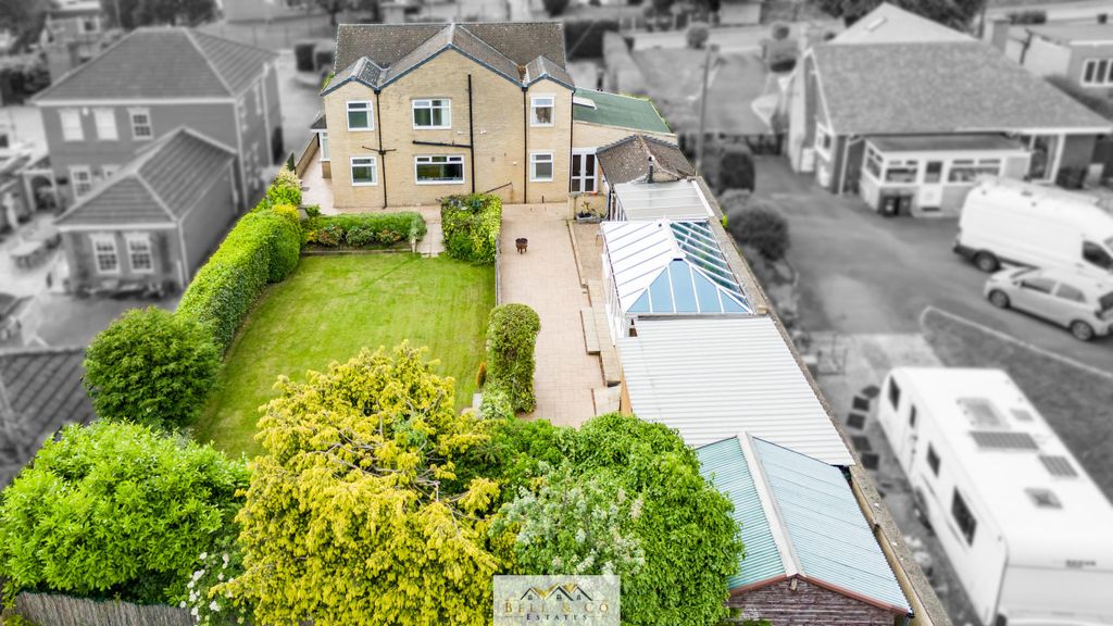 Property photo 3 of 39 Aerial 3