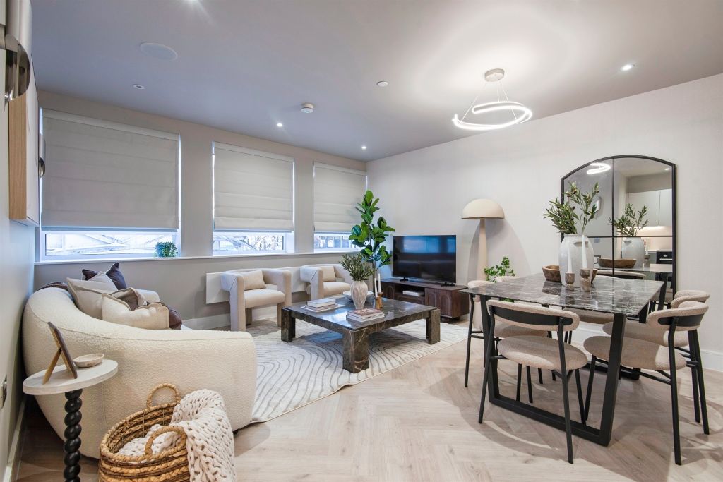 Property photo 2 of 10