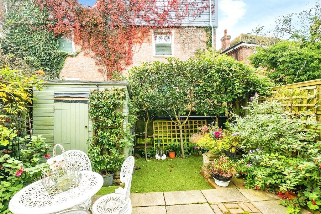 Property photo 3 of 15 Garden