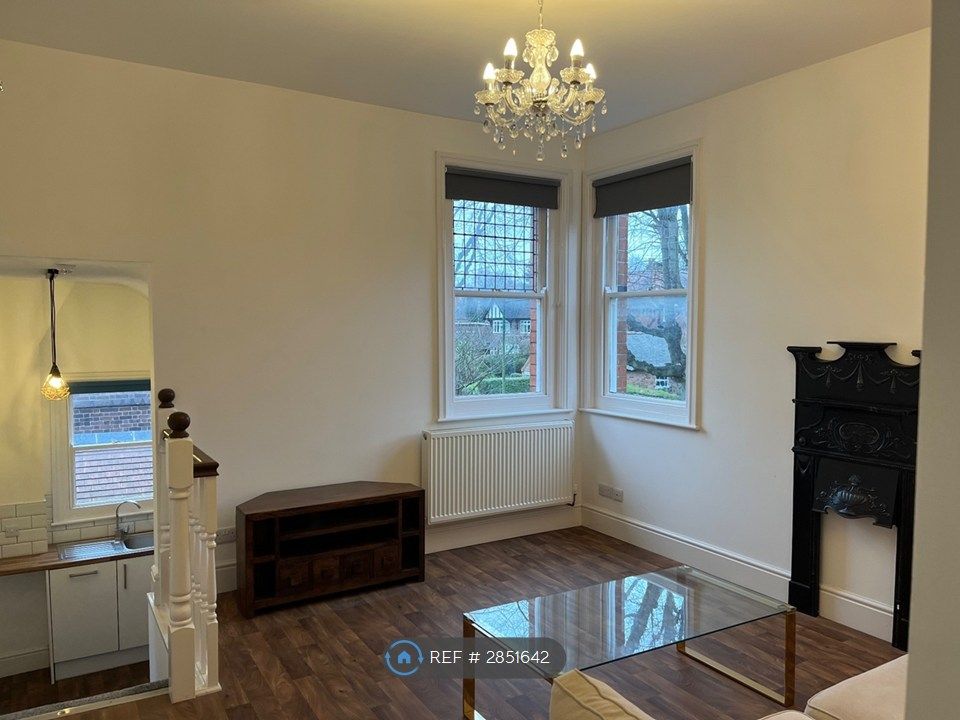 Property photo 1 of 12 Living Room