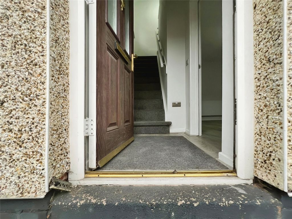 Property photo 2 of 12 Entrance