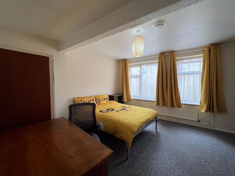 Property photo 3 of 9 Photo 26