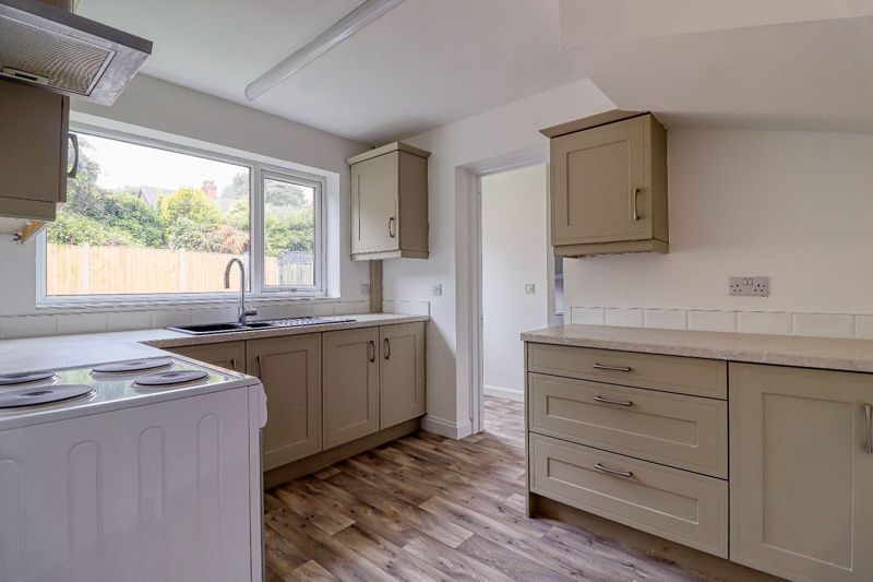 Property photo 3 of 13 Kitchen
