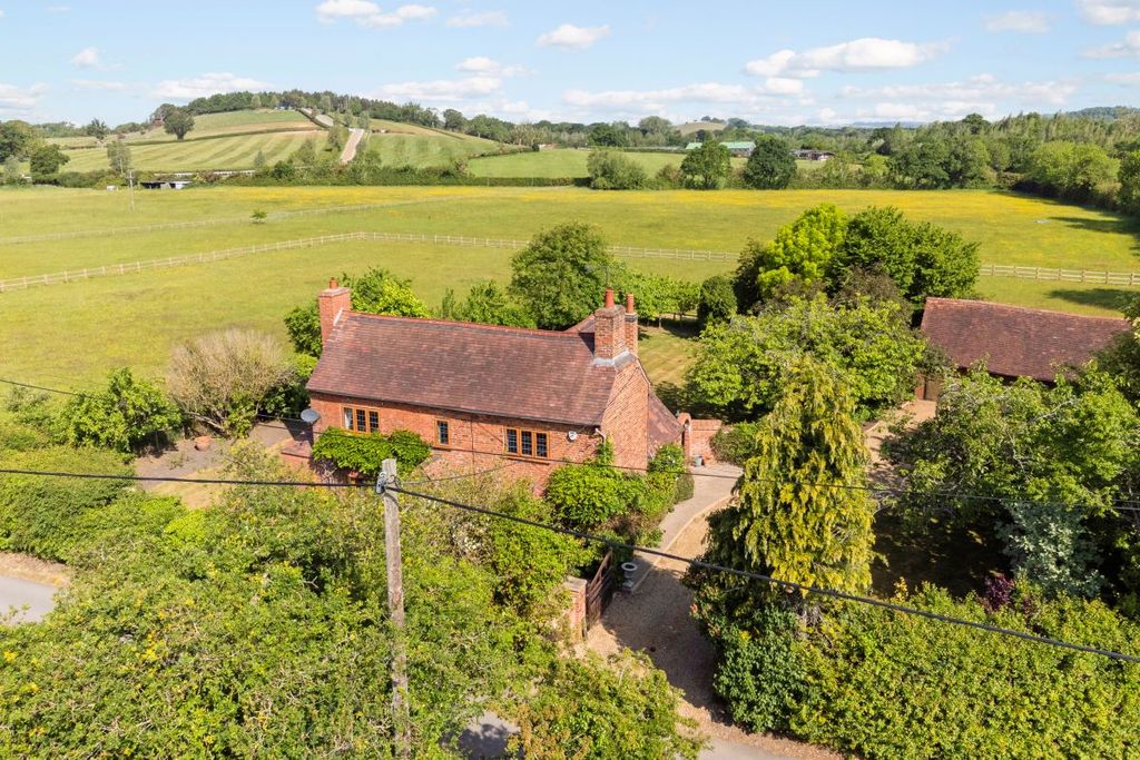 Property photo 2 of 26