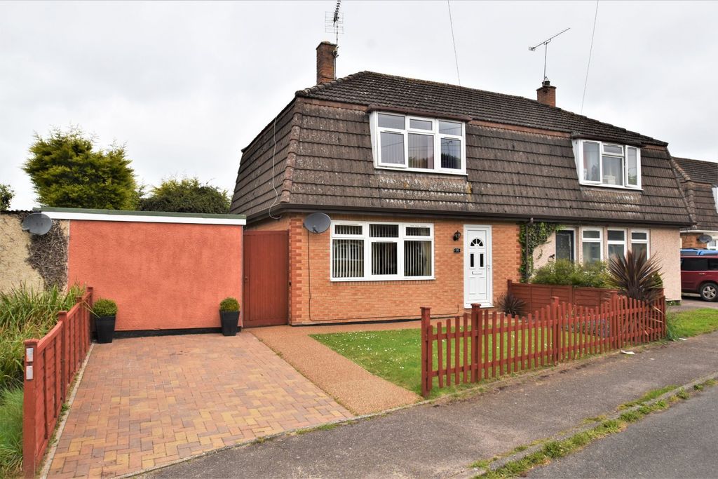 Property photo 1 of 10 Tiverton, Seddons