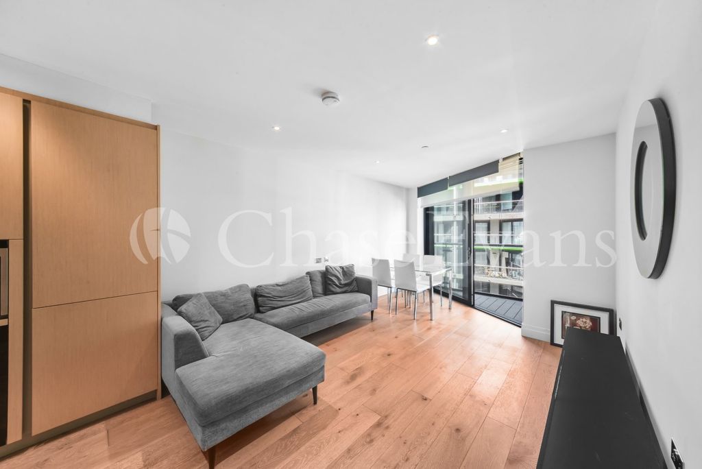 Property photo 1 of 11 Living Area