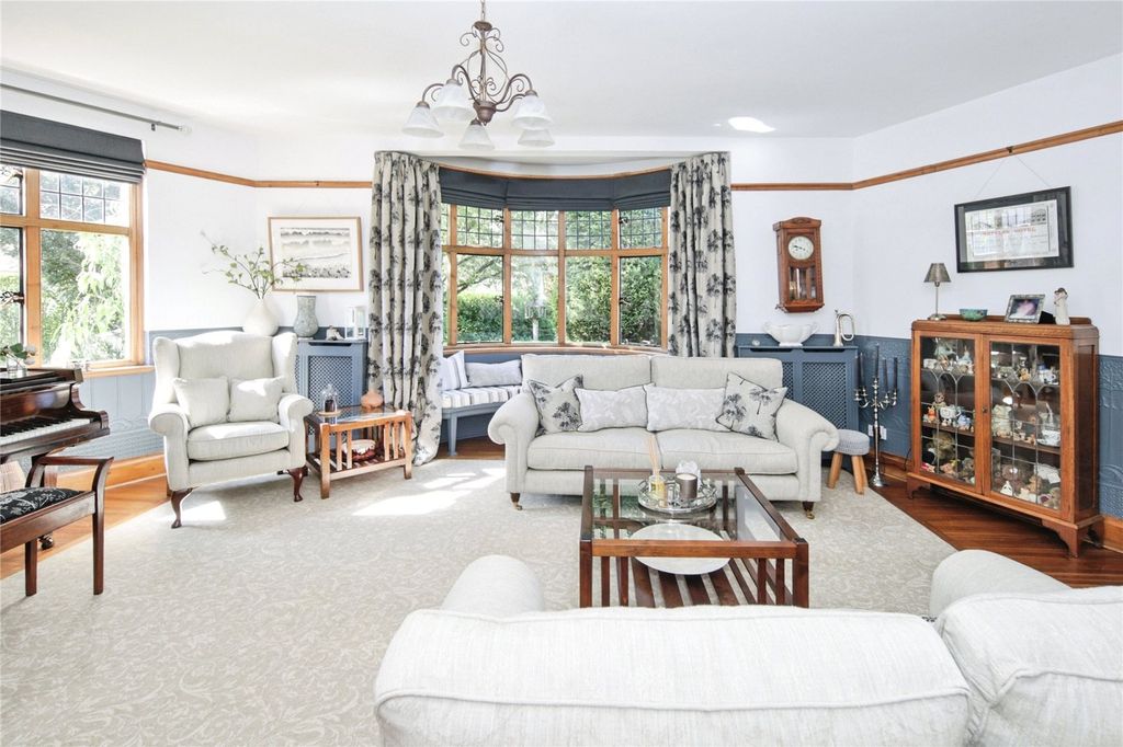 Property photo 3 of 53 Drawing Room