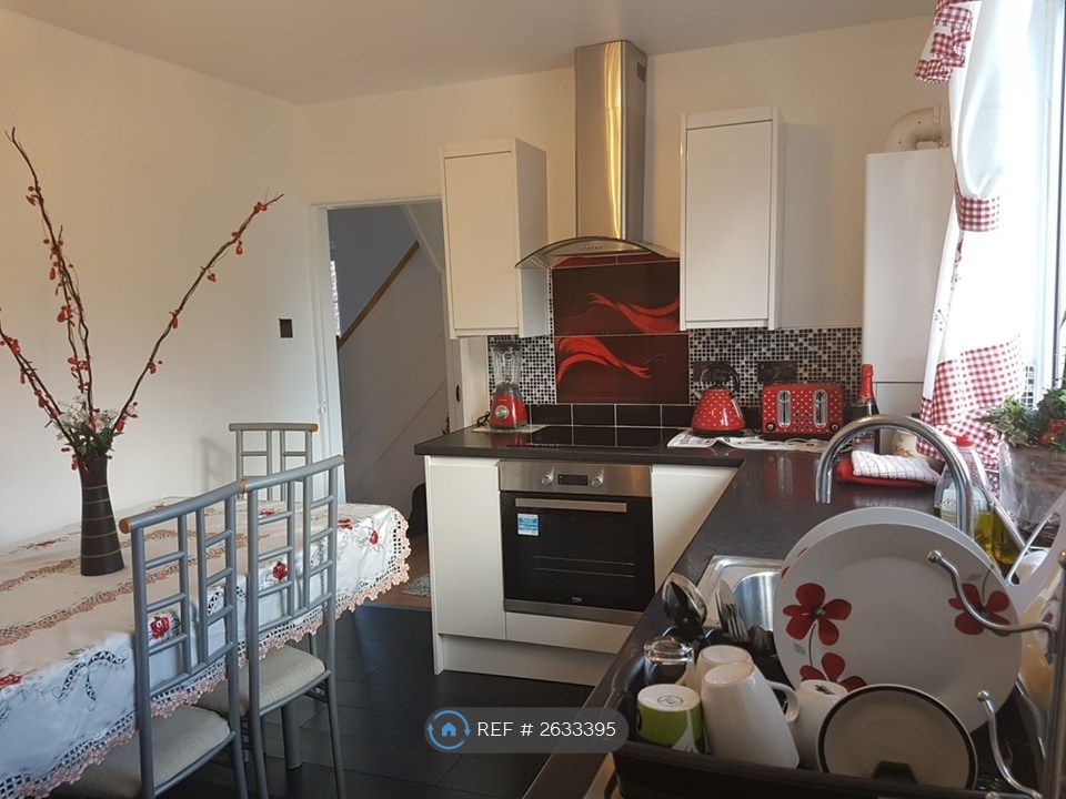 Property photo 1 of 16 Fully Equipped Kitchen With Built In Appliances