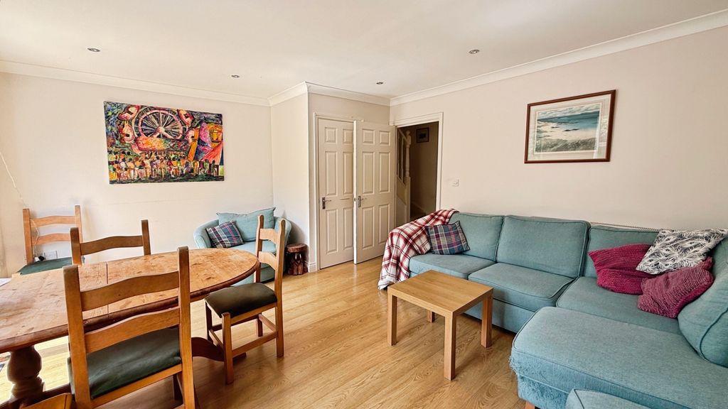 Property photo 3 of 11 Lounge/Dining Room