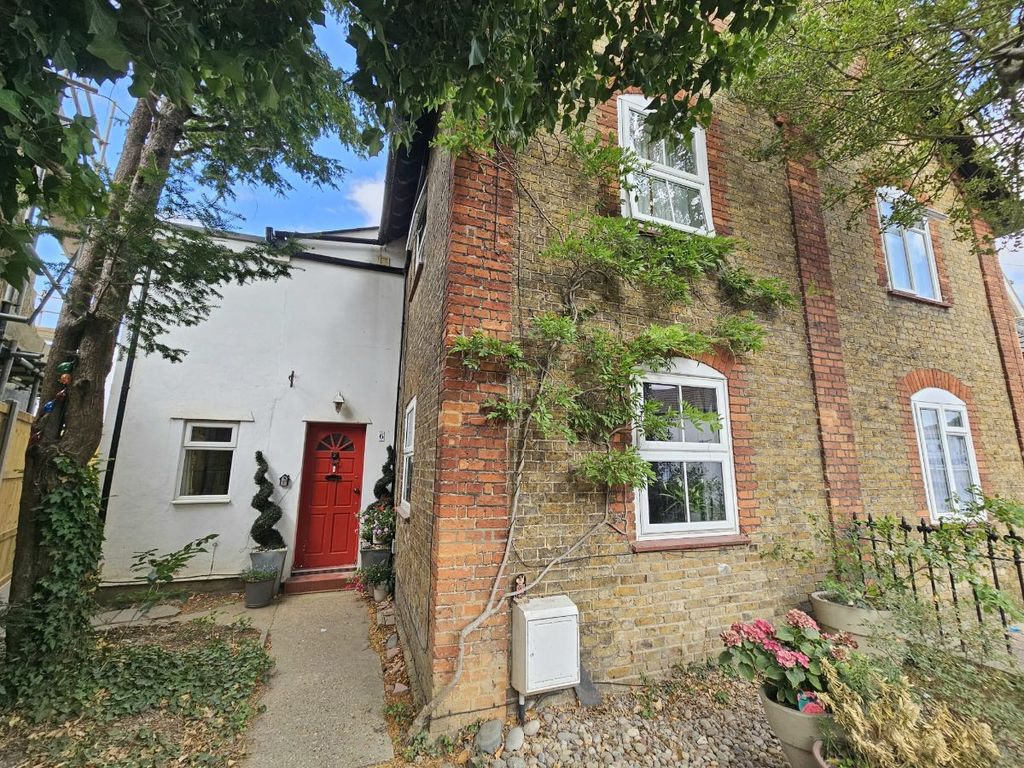 Property photo 3 of 16