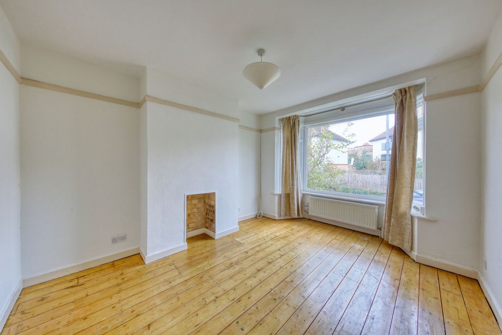 Property photo 2 of 8 Photo 1