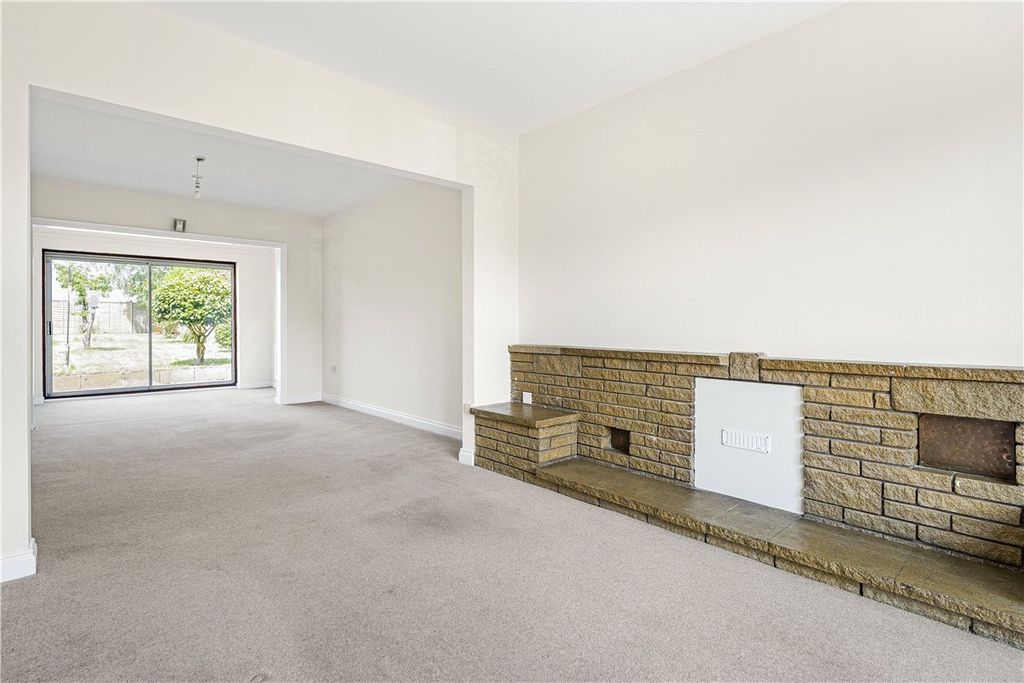Property photo 2 of 32 Picture No. 02