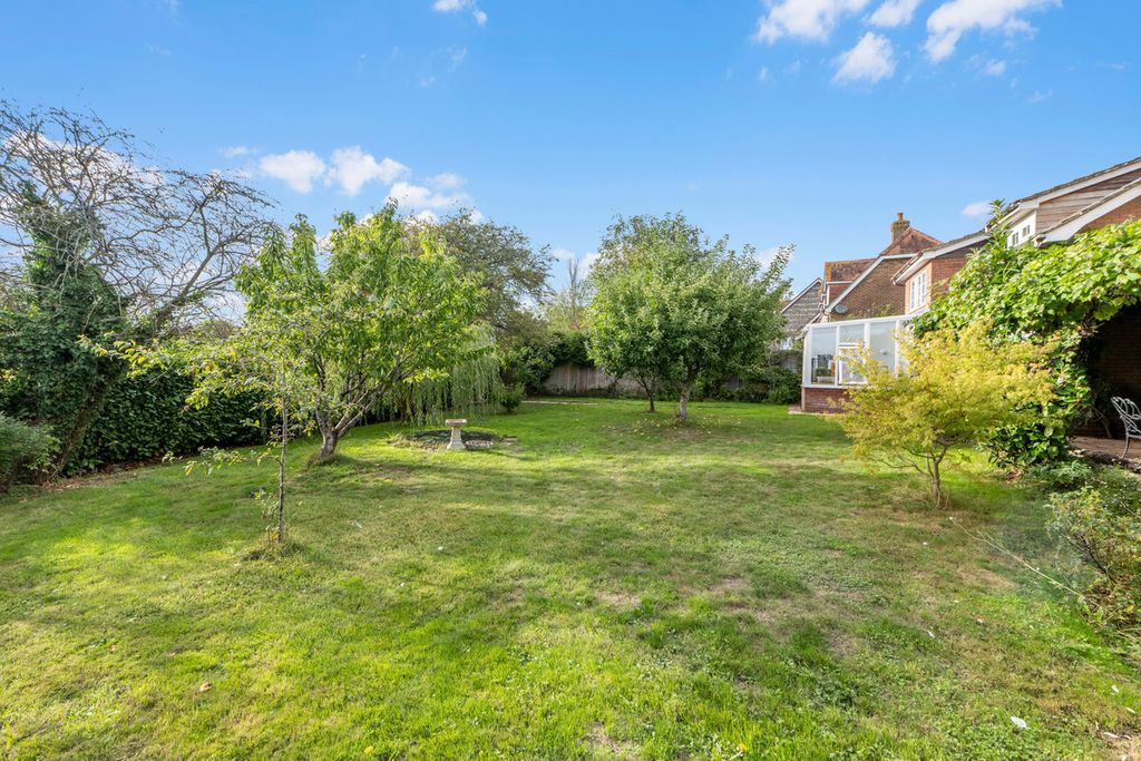Property photo 2 of 19