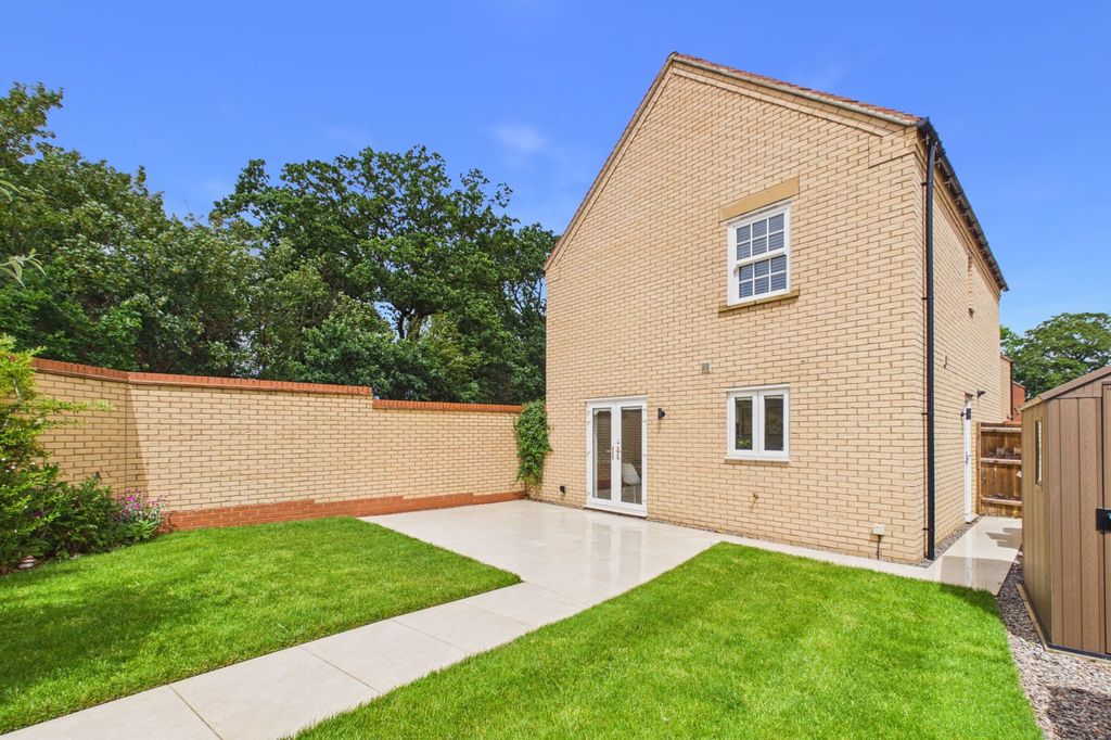 Property photo 2 of 30