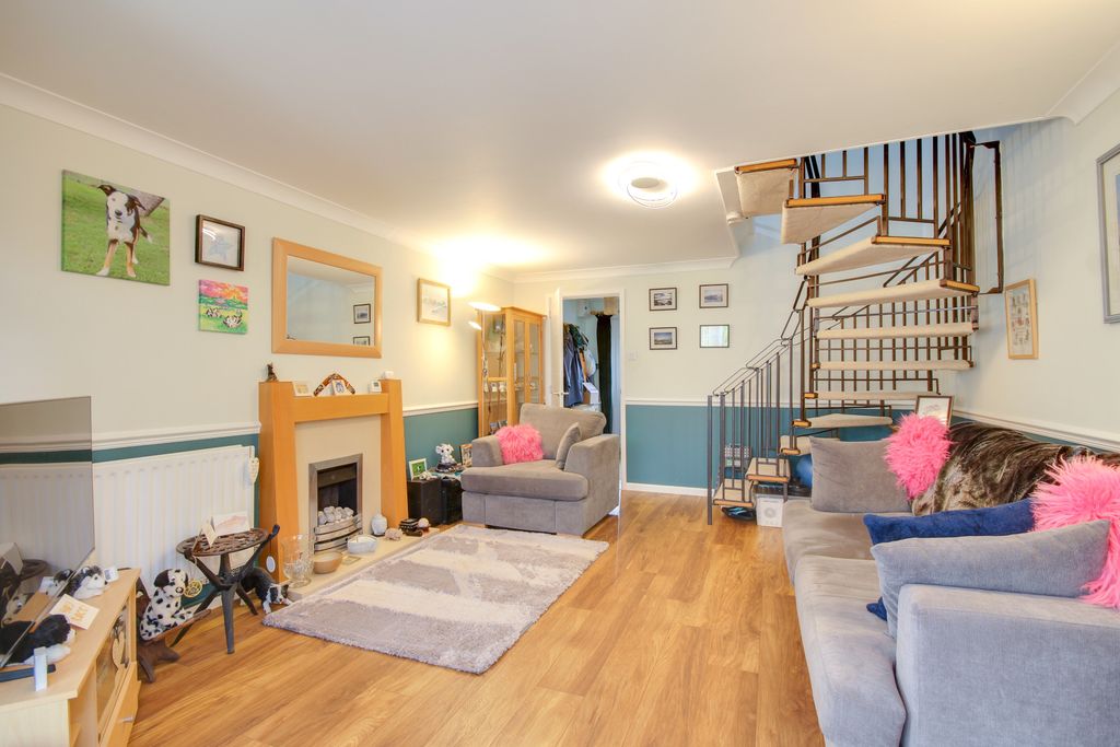 Property photo 2 of 13