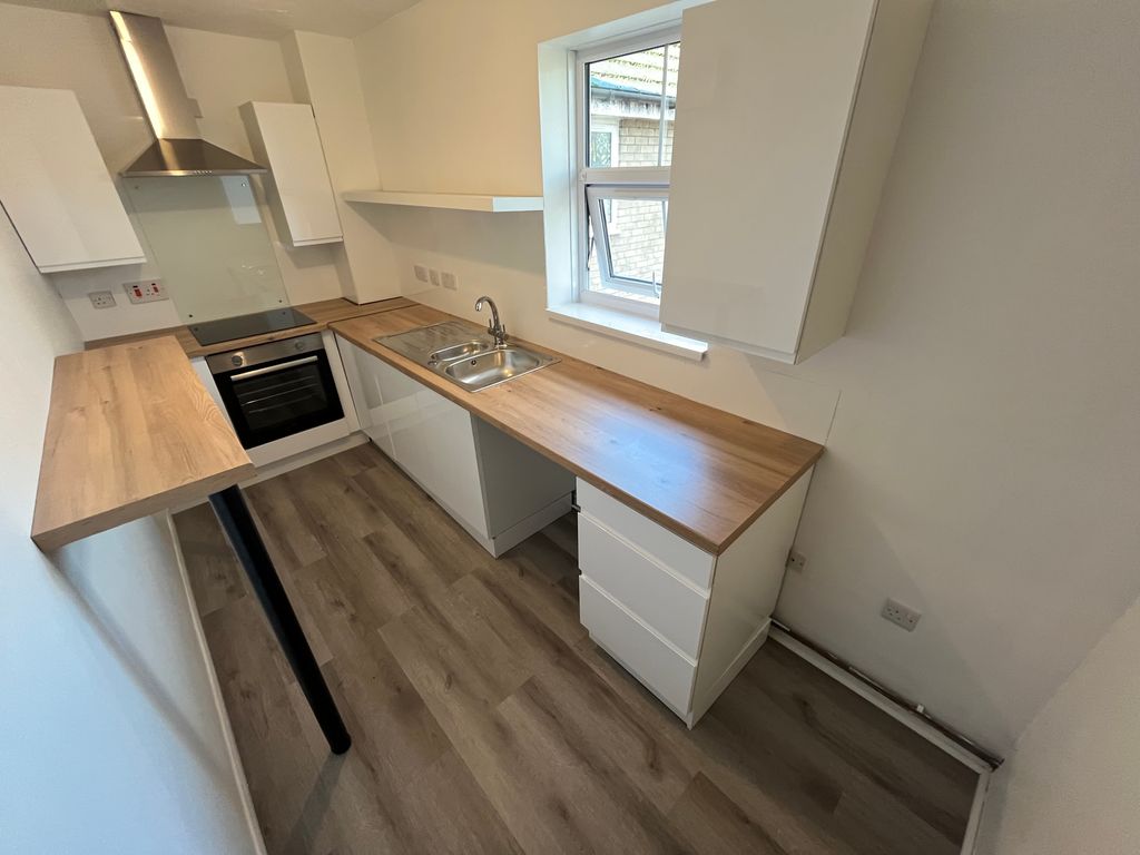 Property photo 2 of 9 Image