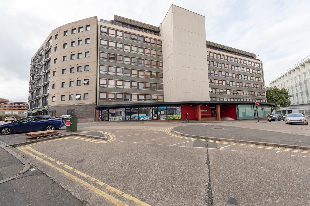 Property photo 1 of 23