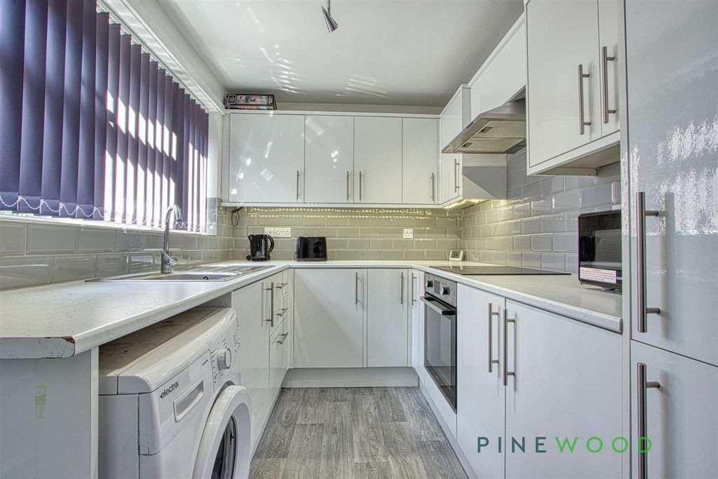 Property photo 2 of 23 Kitchen