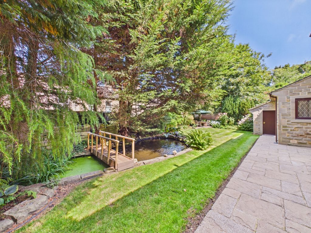 Property photo 3 of 37