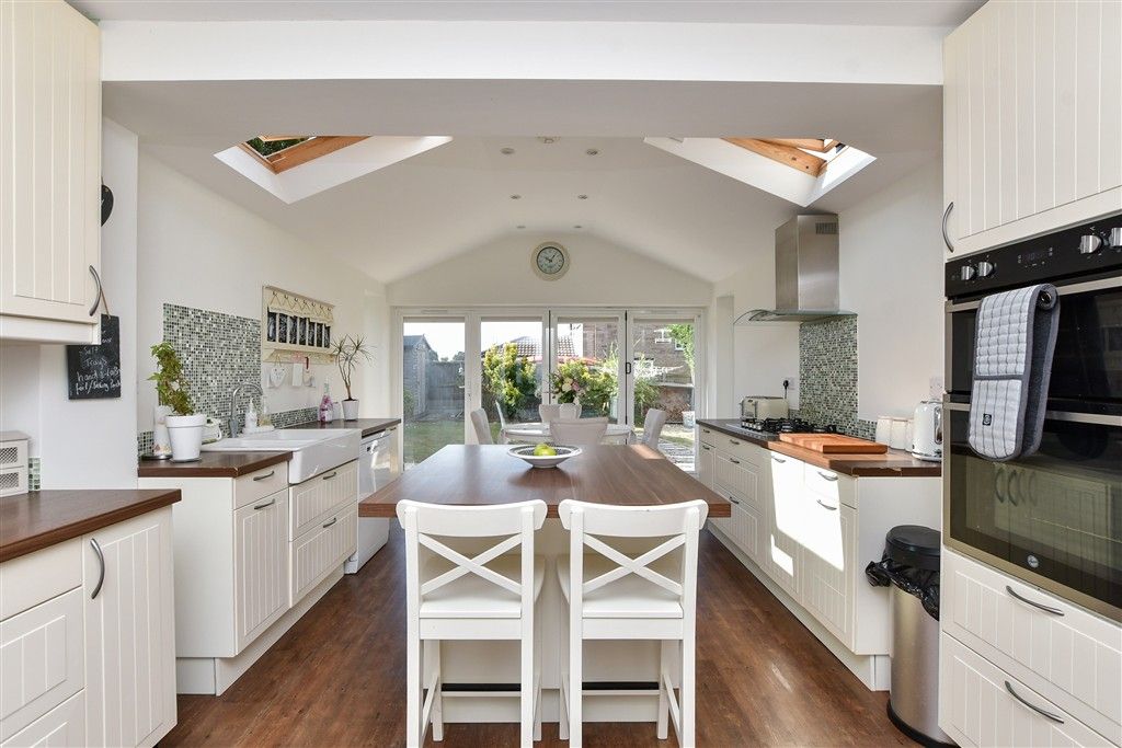 Property photo 2 of 17 Kitchen/Diner