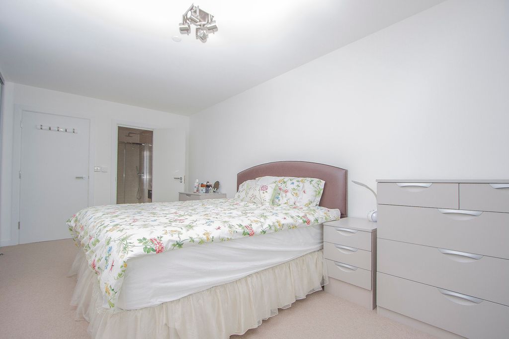 Property photo 3 of 17 Photo