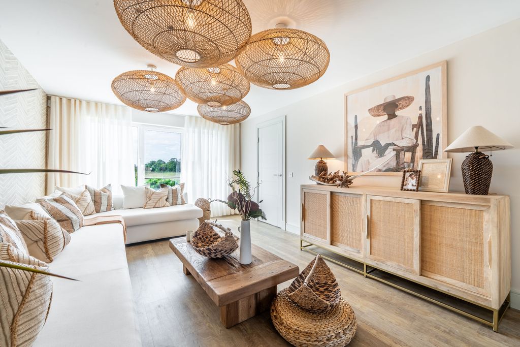 Property photo 2 of 19 Property Image 2