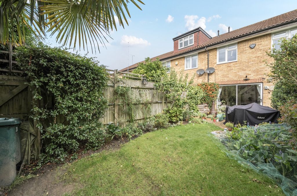 Property photo 3 of 20 1350405-18-68c149...