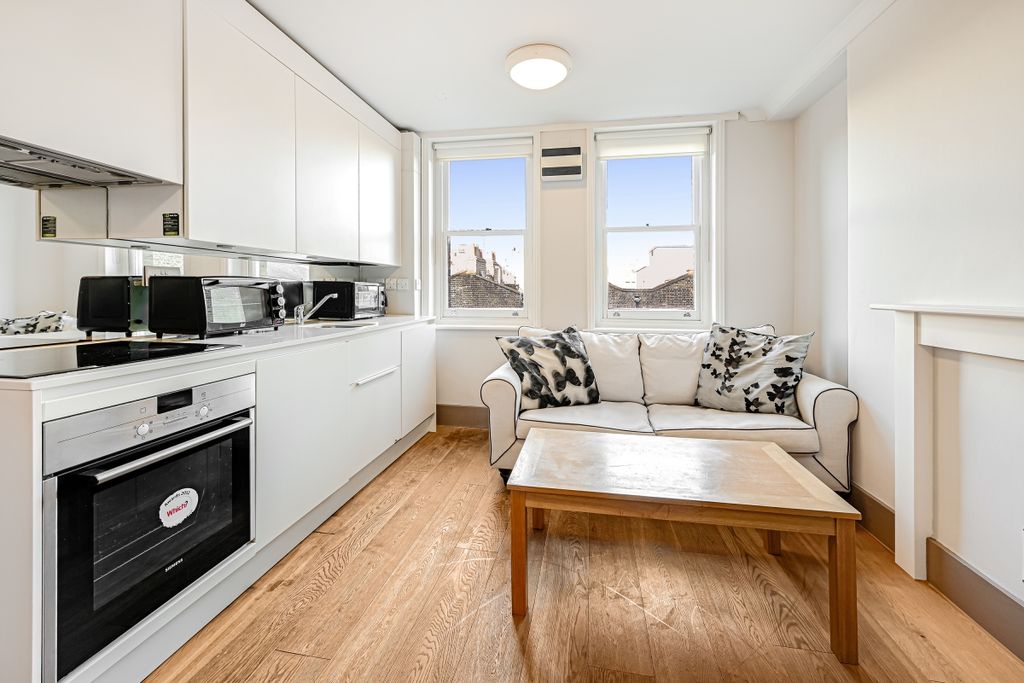 Property photo 1 of 9 4E Cleveland Resi...