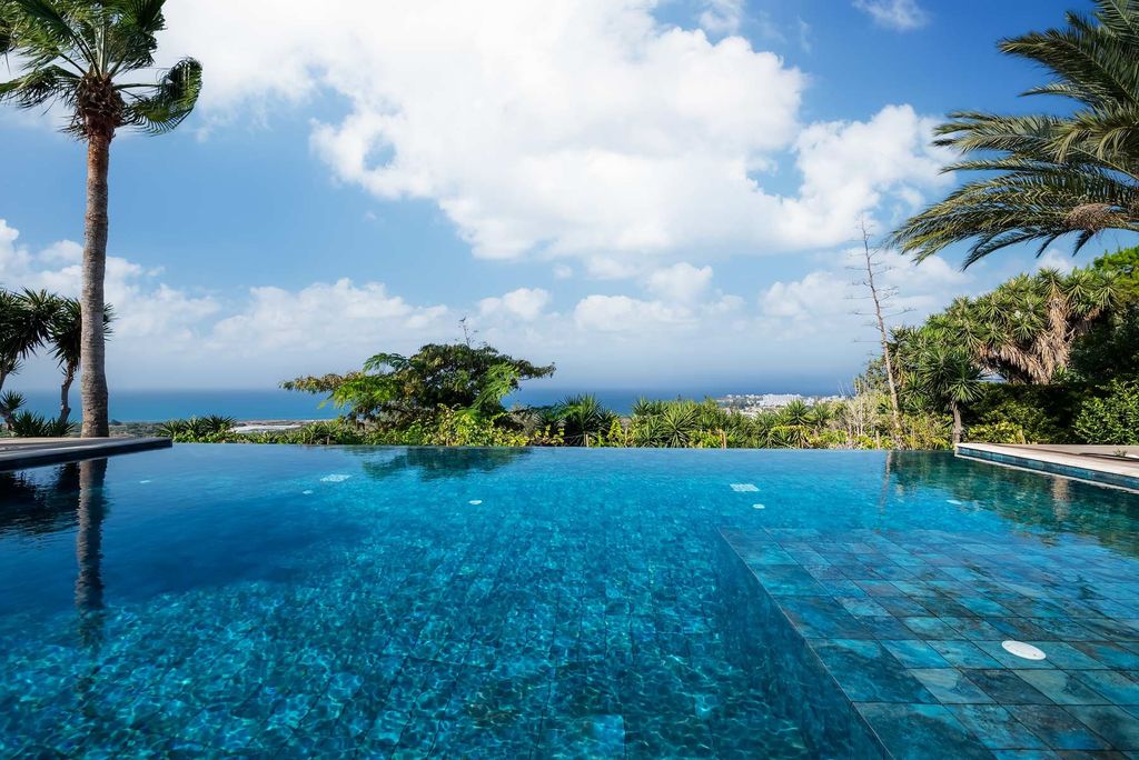 Property photo 3 of 25