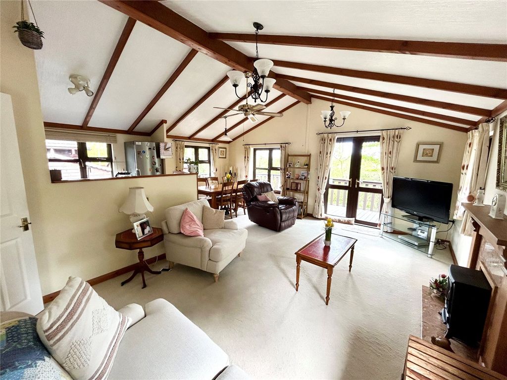 Property photo 3 of 20 Picture No. 06