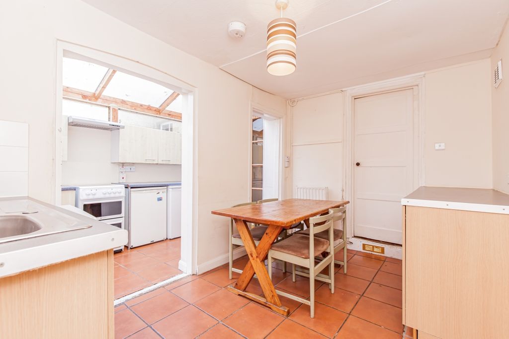 Property photo 3 of 9 Dining Area