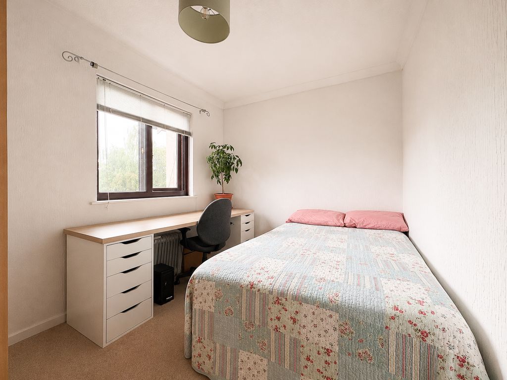 Property photo 3 of 10 Bedroom 2