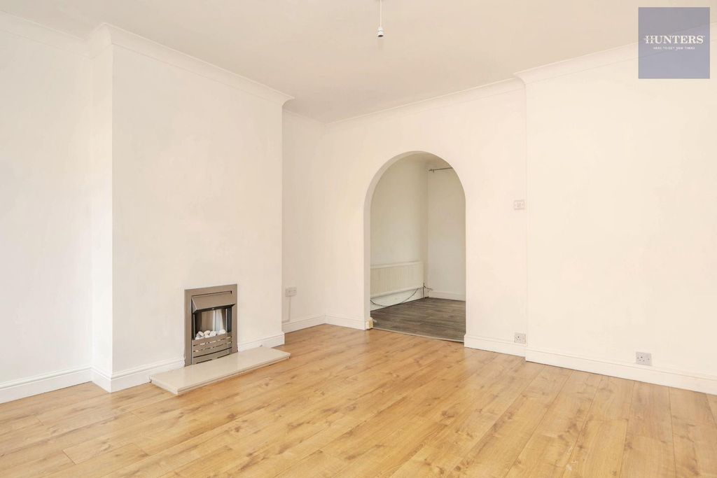 Property photo 2 of 14 Living Room