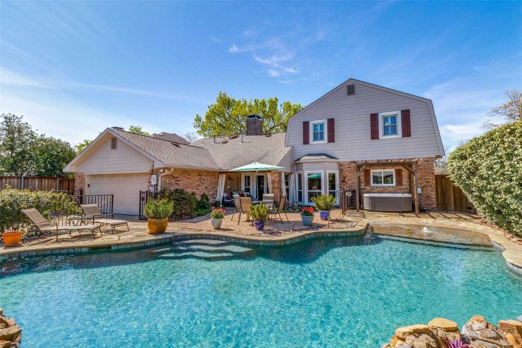 Property photo 1 of 22