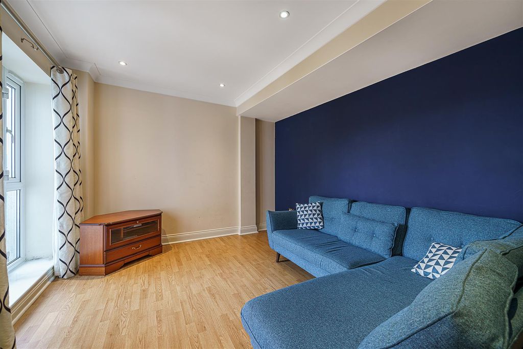 Property photo 2 of 10 Anerley Station Road-6.Jpg