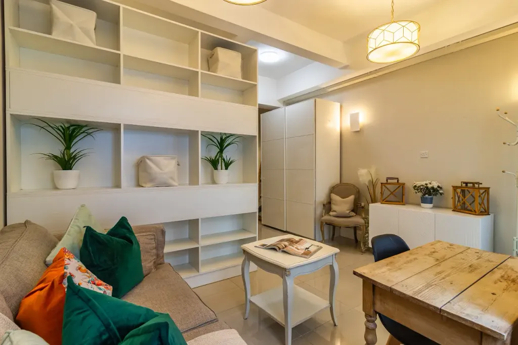 Property photo 2 of 9