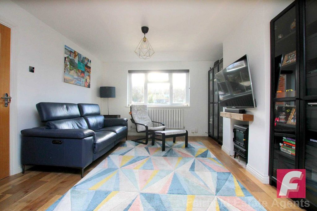 Property photo 3 of 14