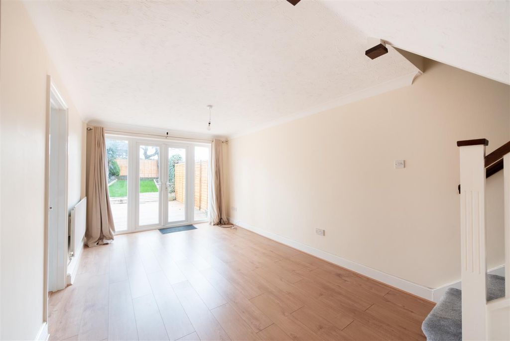 Property photo 3 of 11 St Johns 2.Jpg