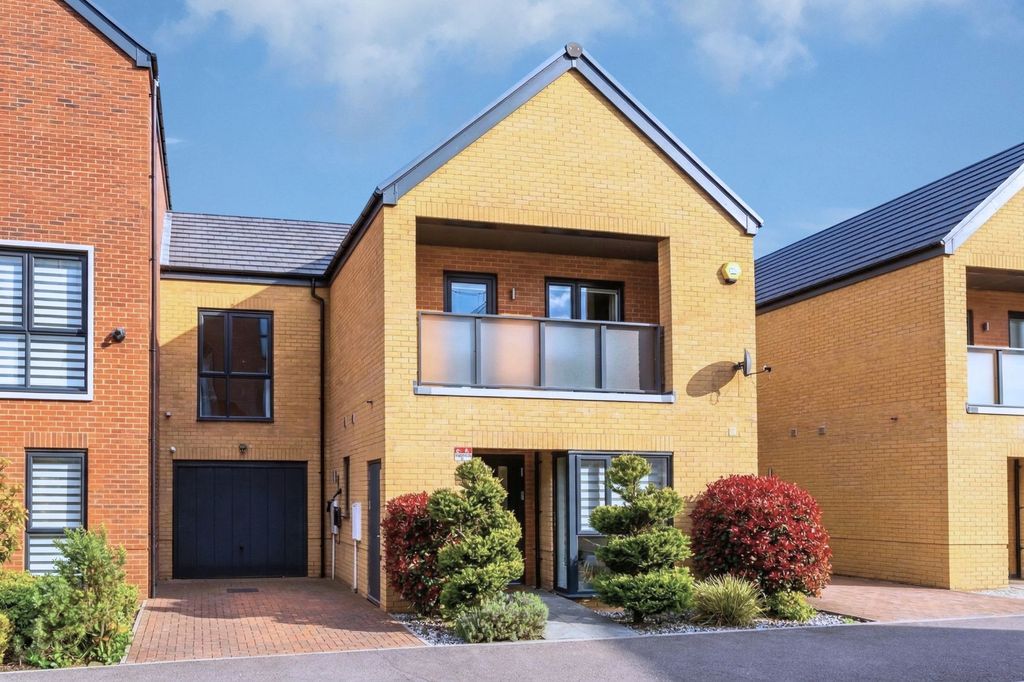 Property photo 1 of 20